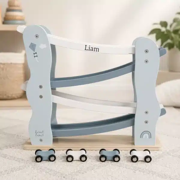 Complete Label Label autobaan blauw in een kinderkamer